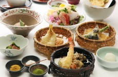 ※写真はコースのイメージです。食材の内容は季節によって替わります。